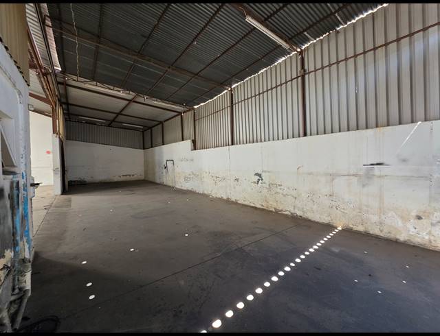 264M² FACTORY TO LET IN ANDERBOLT